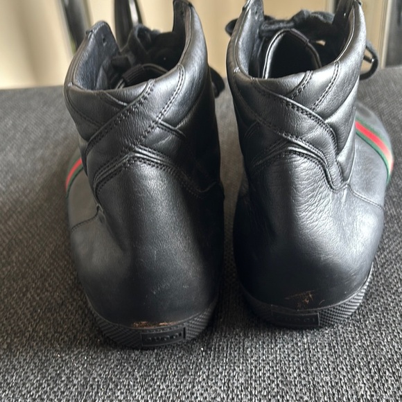 Gucci Black High-Top Sneakers with Red and Green Stripes - Picture 3 of 13